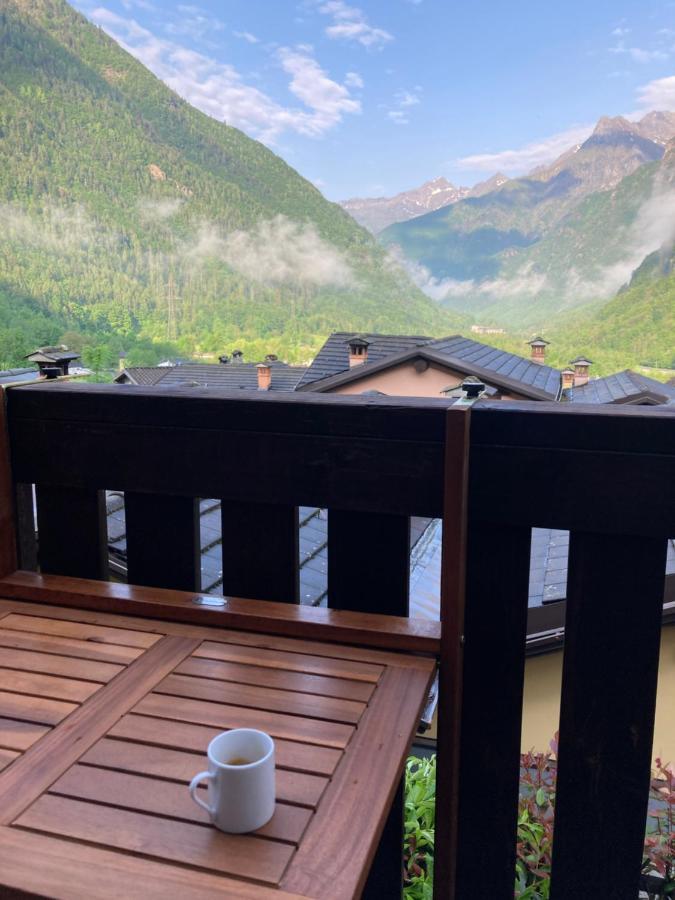 Finestra Sulle Alpi Orobie Appartement Valbondione Buitenkant foto