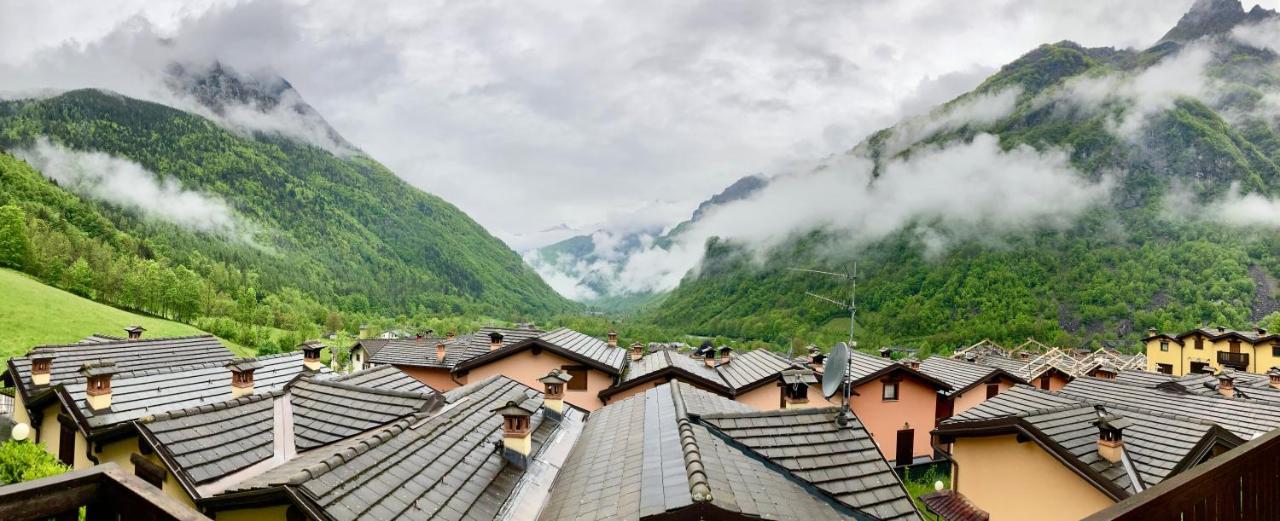 Finestra Sulle Alpi Orobie Appartement Valbondione Buitenkant foto
