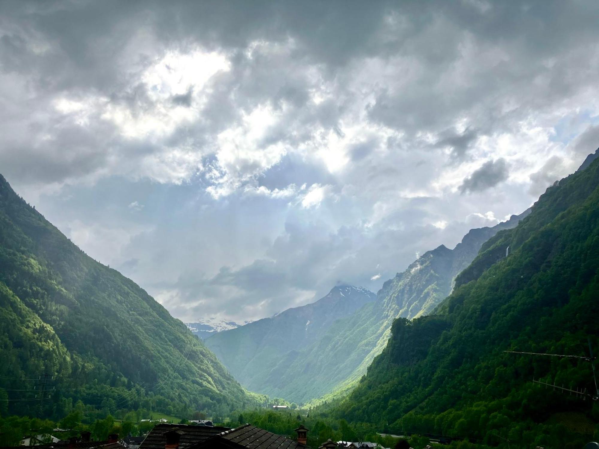 Finestra Sulle Alpi Orobie Appartement Valbondione Buitenkant foto